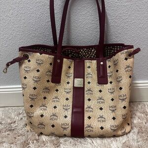 Authentic MCM Liz Shopper Medium Size Burgundy Red & Tan/nude